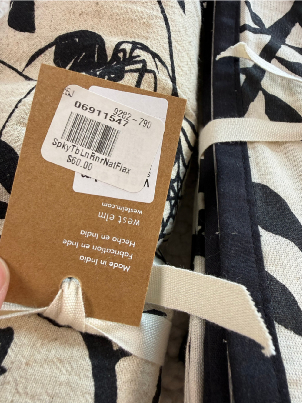 West Elm Spooky Toile Runner & 8 Napkins NWT Halloween Goth Augtober - Picture 5 of 12